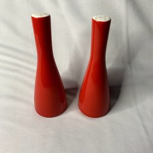Mikasa Elite Salt and Pepper Shakers, Mandarin Red, Fine China, Narumi, Japan